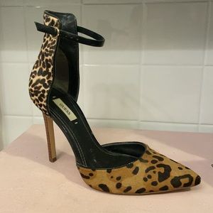 1990s vintage Guess Cheetah print heels size 8